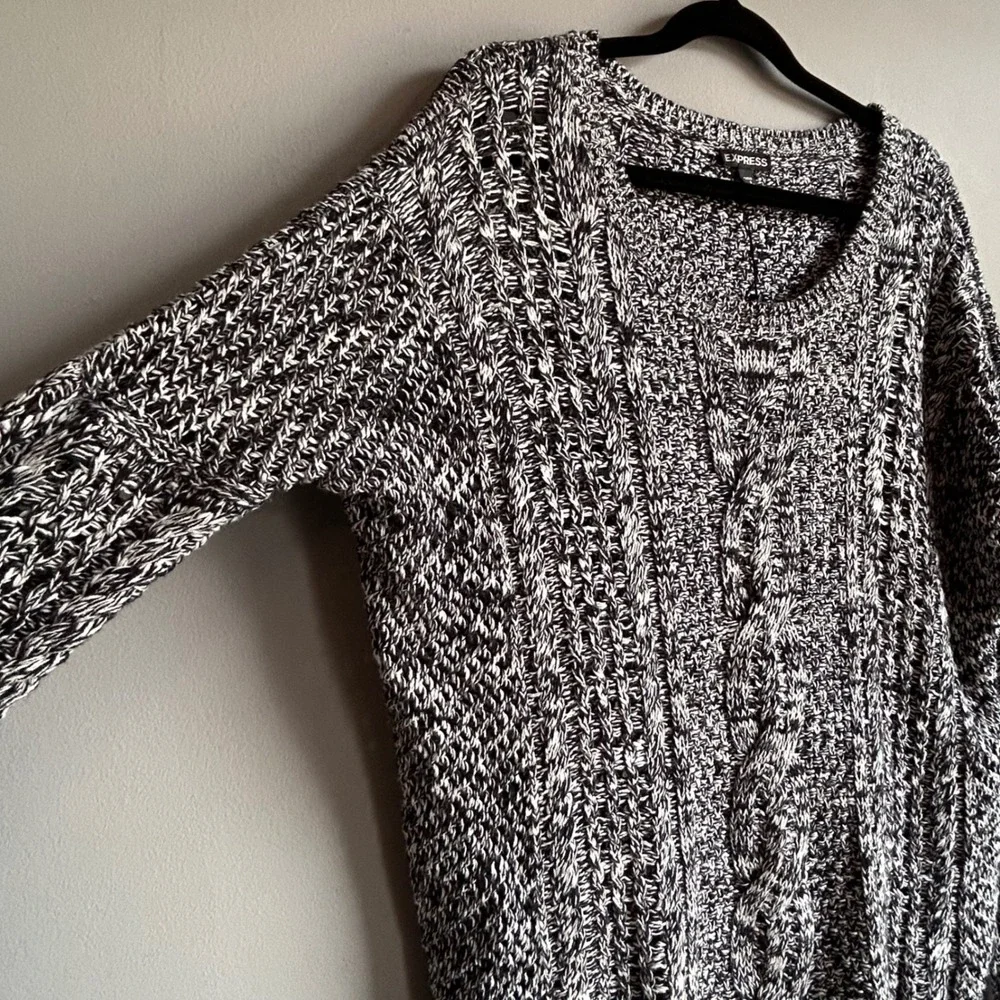Express Womens Black White Marled Chunky Cable Knit Oversized Sweater Small - Picture 4 of 8